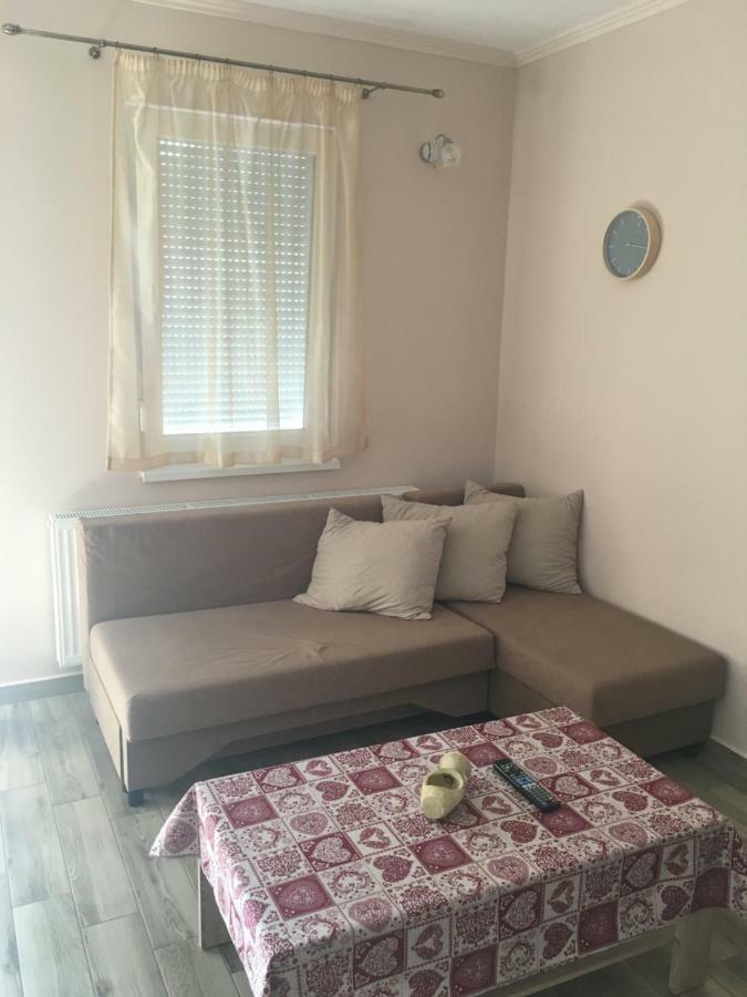 Szofi Apartman Papa Fenyves U. 19. Екстер'єр фото