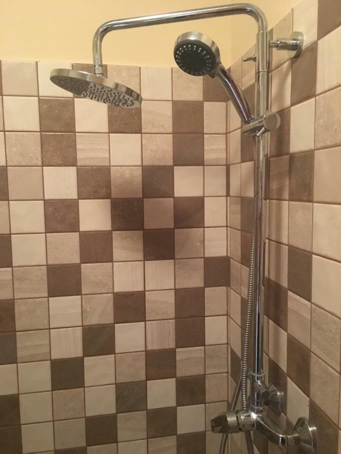 Szofi Apartman Papa Fenyves U. 19. Екстер'єр фото